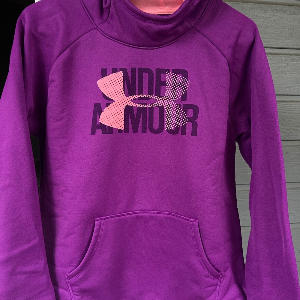 Under Armour sweatshirt